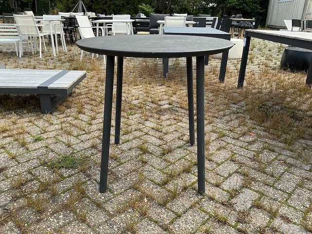 Max & luuk - garden table - afbeelding 4 van  6