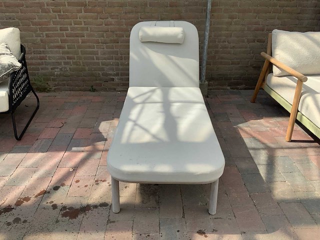 Max & luuk - glenn - sunbed - afbeelding 2 van  7