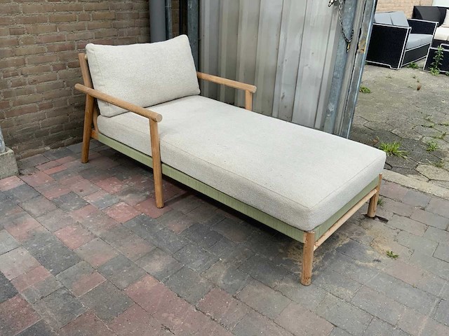 Max & luuk - lorenza - sunbed - afbeelding 1 van  6