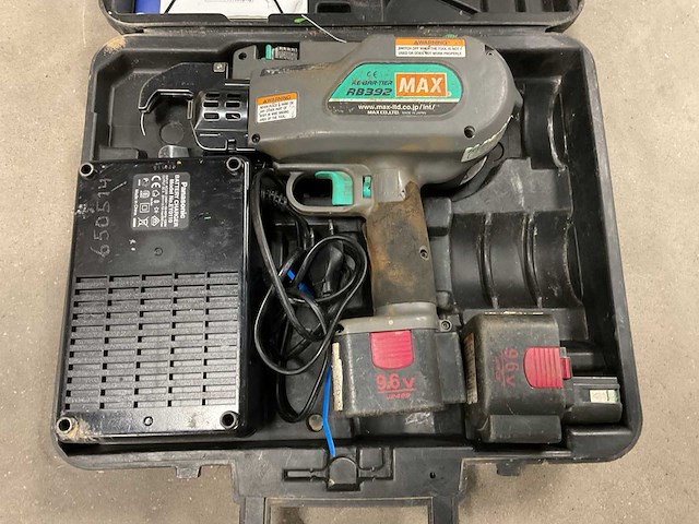 Max rb392 9.6v accu vlechtapparaat - afbeelding 1 van  3