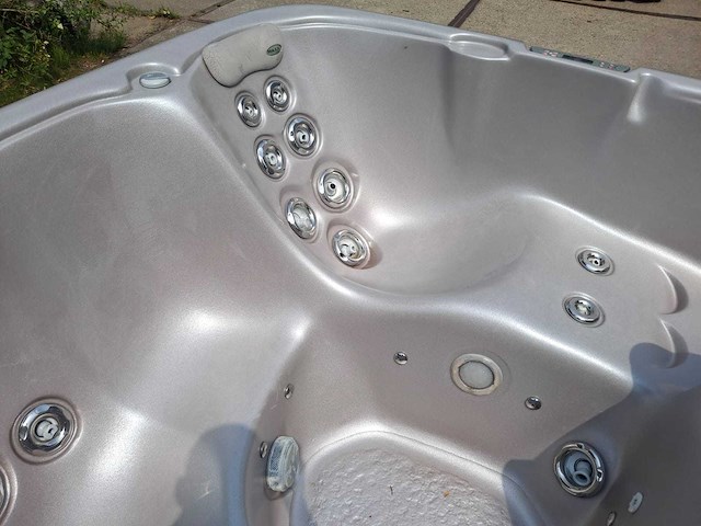 Max spa jacuzzi en buitenspa - afbeelding 8 van  32