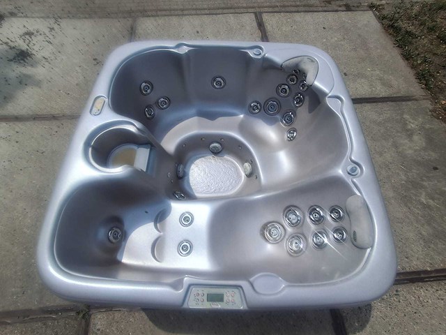 Max spa jacuzzi en buitenspa - afbeelding 1 van  32