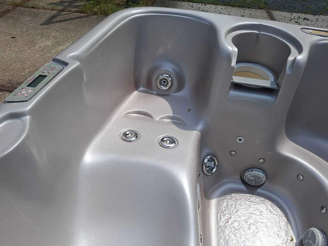 Max spa jacuzzi en buitenspa - afbeelding 8 van  32
