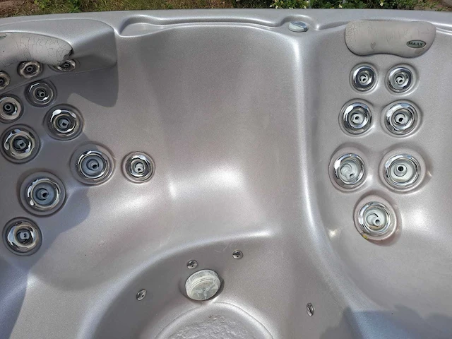 Max spa jacuzzi en buitenspa - afbeelding 15 van  32