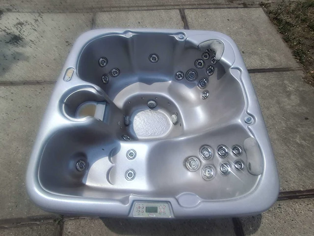 Max spa jacuzzi en buitenspa - afbeelding 5 van  32