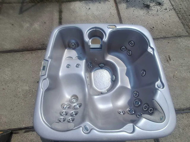 Max spa jacuzzi en buitenspa - afbeelding 20 van  32