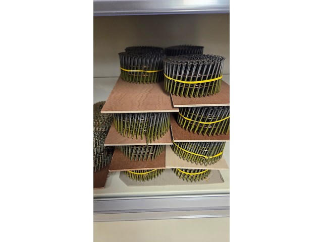 Max spijkerapparaat met nagels - afbeelding 5 van  8