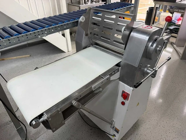 Maxima - 2022 - mflds380 - deeguitrolmachine - afbeelding 6 van  13