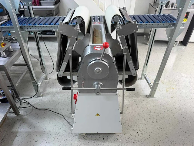 Maxima - 2022 - mflds380 - deeguitrolmachine - afbeelding 2 van  13