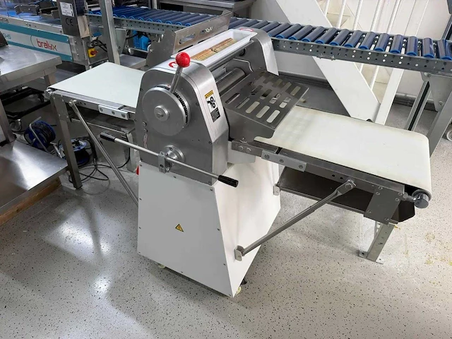 Maxima - 2022 - mflds380 - deeguitrolmachine - afbeelding 3 van  13