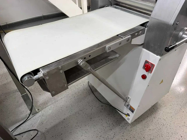 Maxima - 2022 - mflds380 - deeguitrolmachine - afbeelding 10 van  13