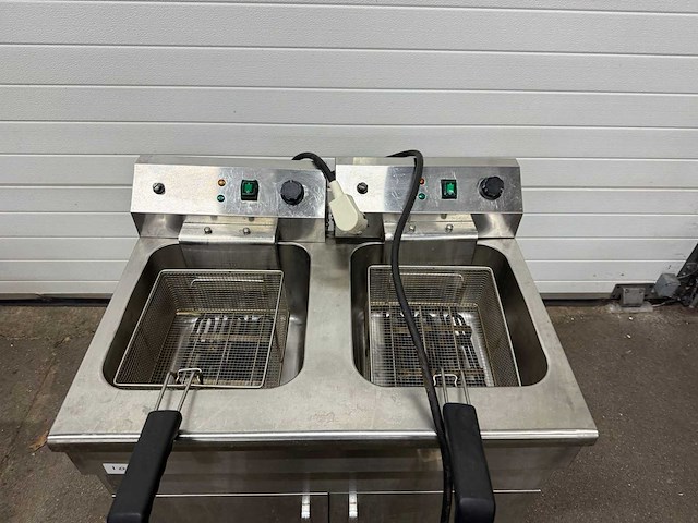 Maxima 09365156 dubbele friteuse 380v - afbeelding 1 van  3