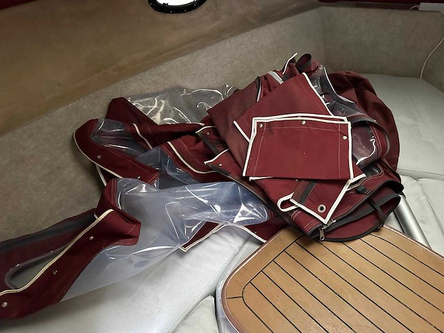 Maxum - 1993 - 2700 scr - motorjacht - afbeelding 10 van  25