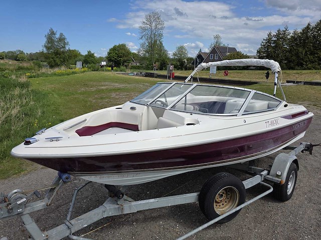 Maxum - 3.0 mercruiser 140 pk inboard + 1500 kg boottrailer - speedboot + trailer - afbeelding 3 van  34