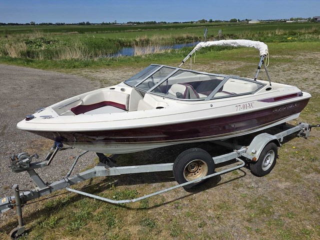 Maxum - 3.0 mercruiser 140 pk inboard + 1500 kg boottrailer - speedboot + trailer - afbeelding 4 van  34