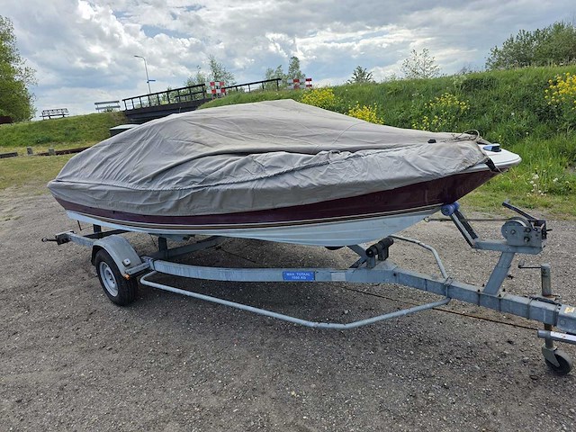 Maxum - 3.0 mercruiser 140 pk inboard + 1500 kg boottrailer - speedboot + trailer - afbeelding 9 van  34