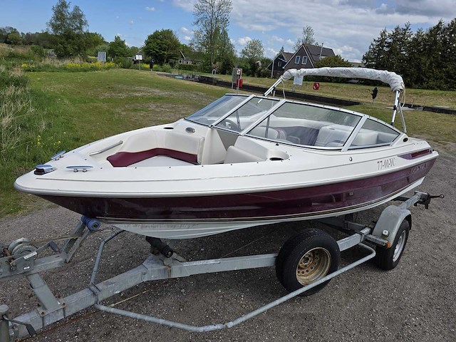 Maxum - 3.0 mercruiser 140 pk inboard + 1500 kg boottrailer - speedboot + trailer - afbeelding 1 van  34