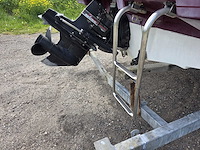 Maxum - 3.0 mercruiser 140 pk inboard + 1500 kg boottrailer - speedboot + trailer - afbeelding 11 van  34