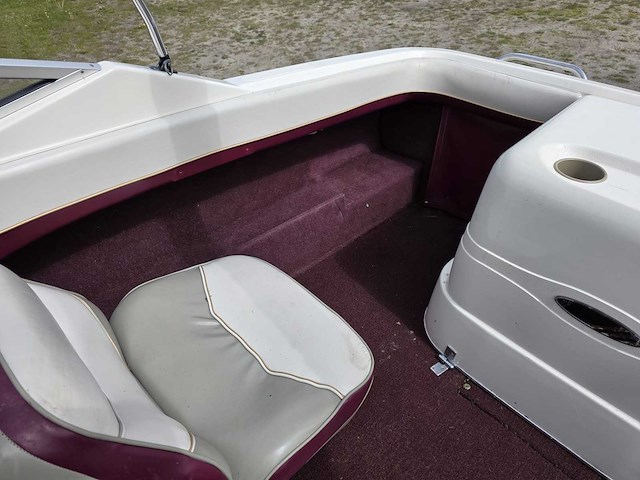 Maxum - 3.0 mercruiser 140 pk inboard + 1500 kg boottrailer - speedboot + trailer - afbeelding 20 van  34