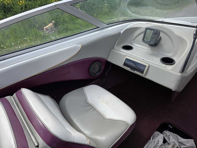 Maxum - 3.0 mercruiser 140 pk inboard + 1500 kg boottrailer - speedboot + trailer - afbeelding 23 van  34