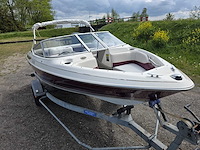 Maxum - 3.0 mercruiser 140 pk inboard + 1500 kg boottrailer - speedboot + trailer - afbeelding 27 van  34