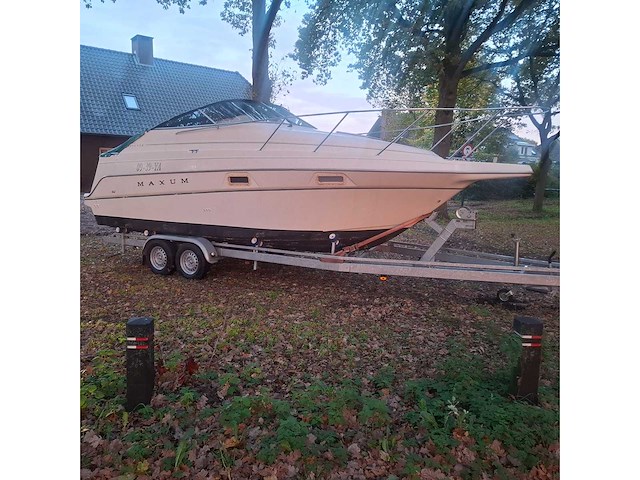 Maxum - speedboot +trailer - afbeelding 17 van  20