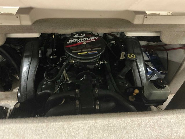 Maxum 1800 sr2 mercury 4.3 litre boot - afbeelding 21 van  33