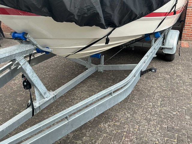 Maxum 1800 sr3 bowrider speedboot met boottrailer - afbeelding 3 van  32