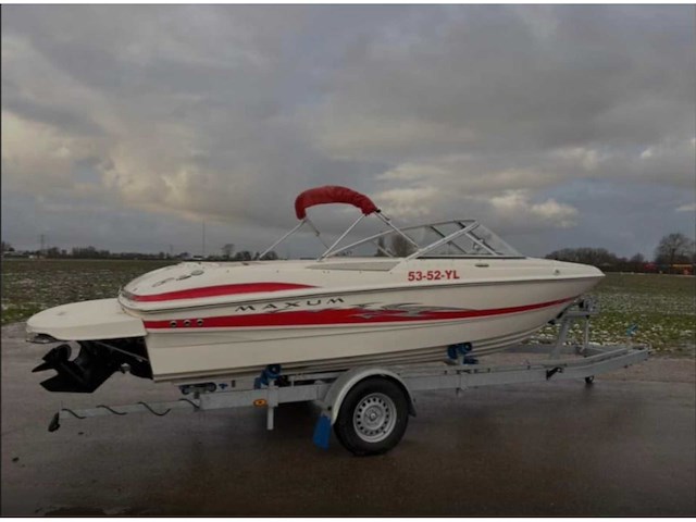 Maxum 1800 sr3 bowrider speedboot met boottrailer - afbeelding 15 van  19