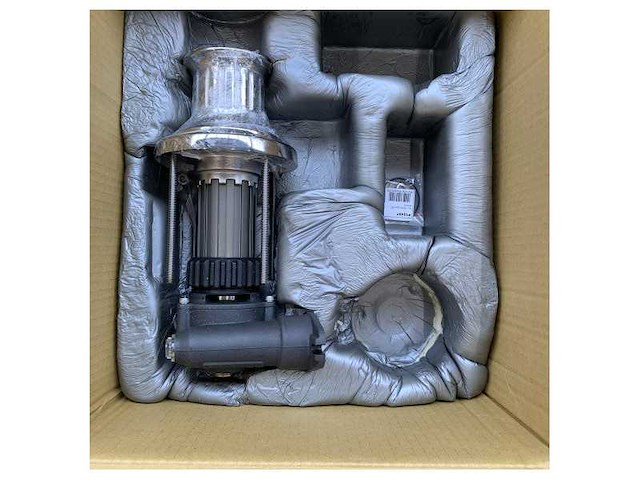 Maxwell stainless steel 100tdc capstan deck unit with gearbox - p102788 - afbeelding 4 van  4