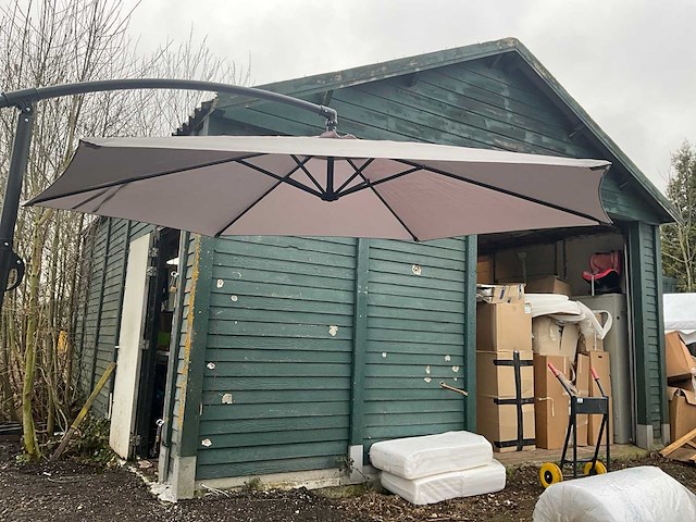 Maxxgarden zweef parasol (8x) - afbeelding 1 van  3