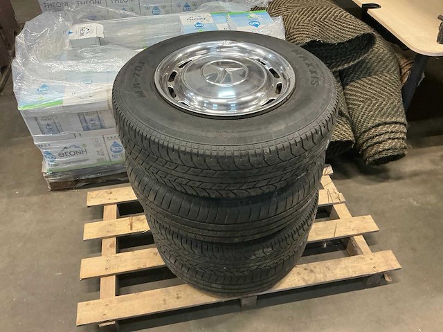 Maxxis ma-701 mercedes autoband met velg (4x) 185/80r14 - afbeelding 1 van  5