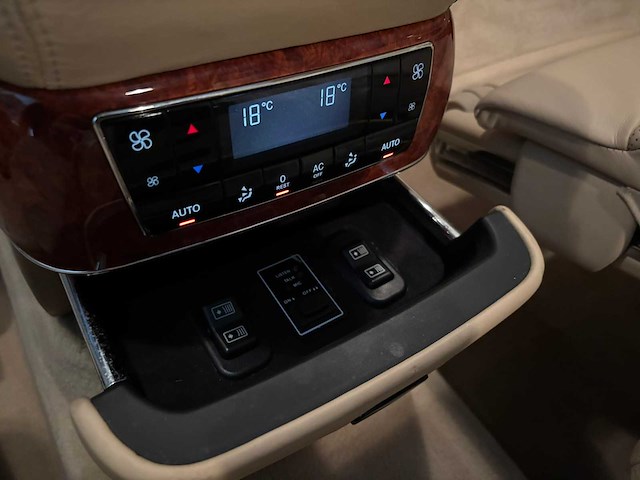 Maybach - 62 - 5.5 v12 - personenauto - afbeelding 6 van  60