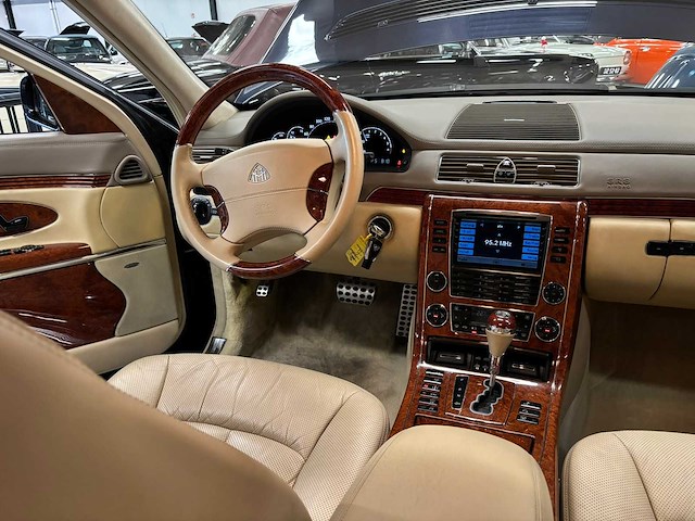 Maybach - 62 - 5.5 v12 - personenauto - afbeelding 26 van  60