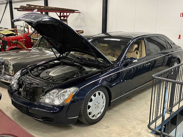 Maybach - 62 - 5.5 v12 - personenauto - afbeelding 23 van  60