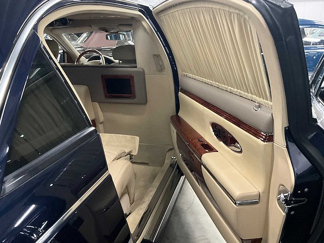 Maybach - 62 - 5.5 v12 - personenauto - afbeelding 49 van  60