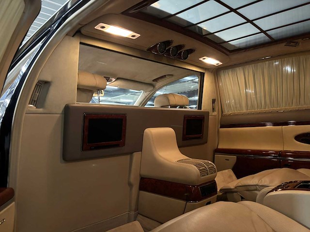 Maybach - 62 - 5.5 v12 - personenauto - afbeelding 58 van  60