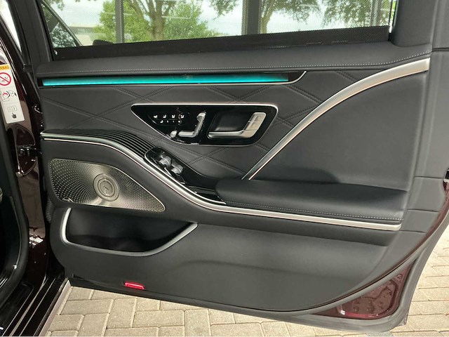 Maybach s580 4matic w223 | 4.0 v8 biturbo hybrid | 2022 | 503 pk | first class achtercompartiment | 69.000 km | btw auto - afbeelding 19 van  48