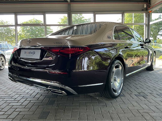 Maybach s580 4matic w223 | 4.0 v8 biturbo hybrid | 2022 | 503 pk | first class achtercompartiment | 69.000 km | btw auto - afbeelding 43 van  48