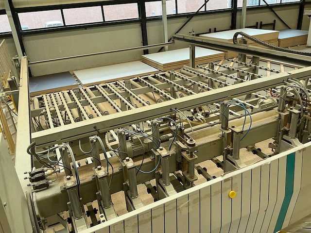 Mayer - 2001 - ps 2 z - platen opdeelzaagmachine - afbeelding 8 van  18
