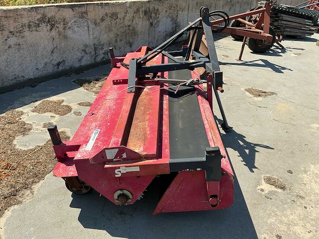 Mayer veegmachine met opvangbak - afbeelding 3 van  5