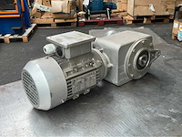 Mayfran jl712 + 32.6 sp82 elektromotor + reductorkast (2x) - afbeelding 2 van  6