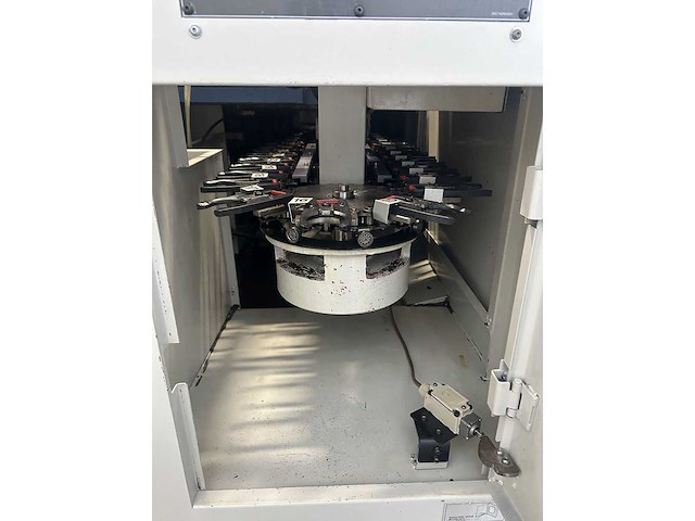 Mazak - 2000 - fjv 250 - cnc verticaal bewerkingscentrum - afbeelding 2 van  11