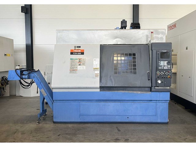 Mazak - 2000 - fjv 250 - cnc verticaal bewerkingscentrum - afbeelding 1 van  11