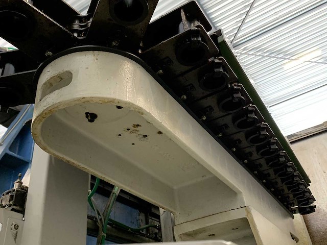 Mazak - 2000 - vtc200c - cnc verticaal bewerkingscentrum - afbeelding 15 van  16