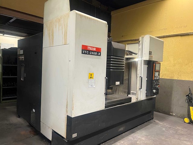 Mazak vtc200b-ii cnc vertical machining centre - afbeelding 13 van  18