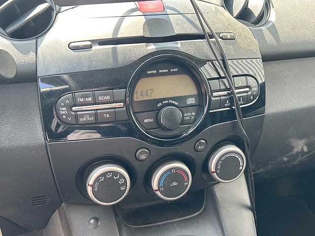 Mazda - 2 - 1.3 gt-l - car - 2013 - afbeelding 25 van  29