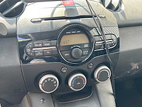 Mazda - 2 - 1.3 gt-l - car - 2013 - afbeelding 25 van  29