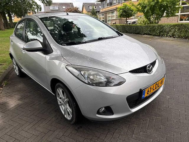 Mazda - 2 - 1.3 ts plus - 2010 - 61-ldl-8 - personenauto - afbeelding 23 van  30