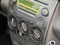 Mazda - 2003 - 2 - 1.4 exclusive - 15-nd-nd - afbeelding 5 van  16